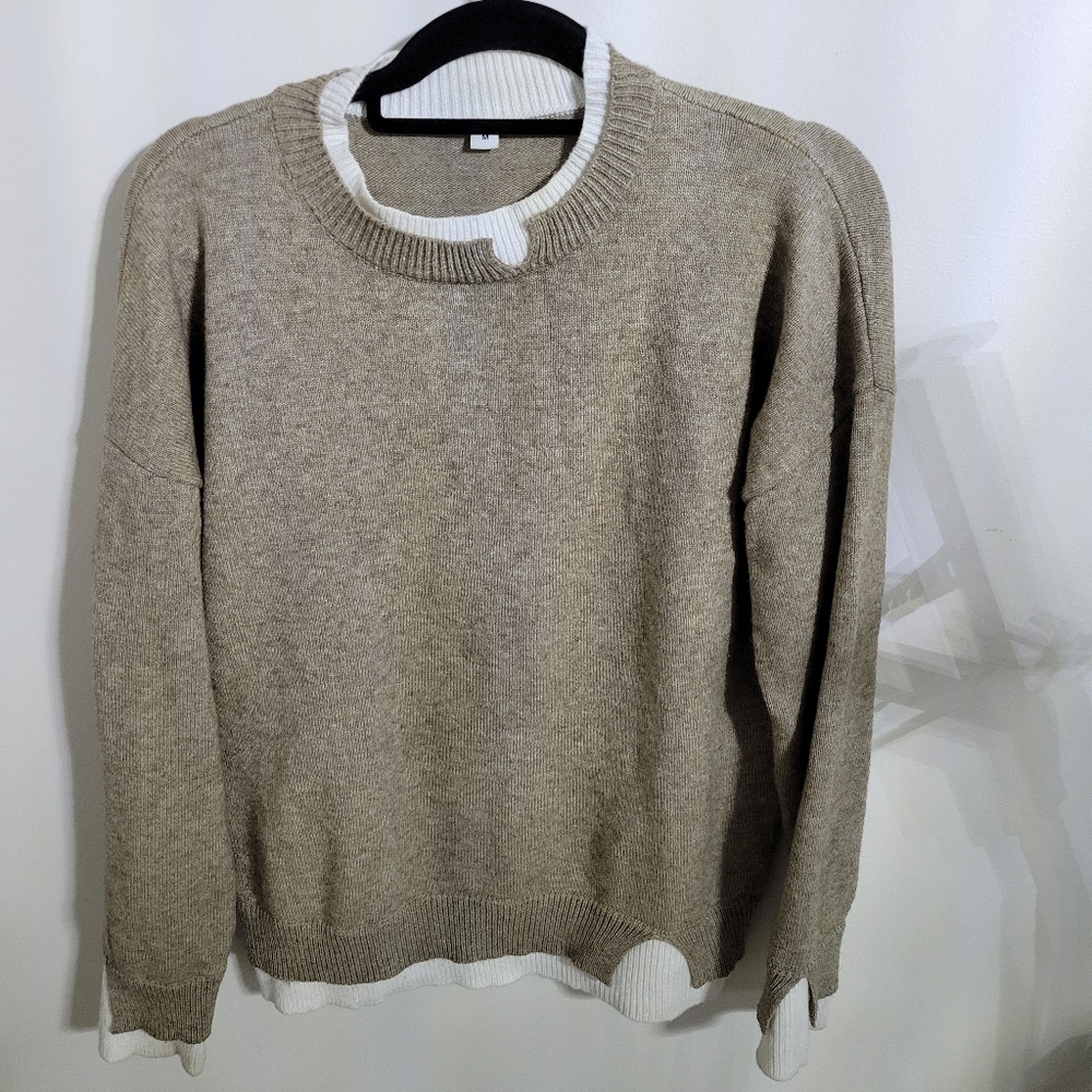 Women's Crewneck Knit Sweater in Taupe & White, Size M
